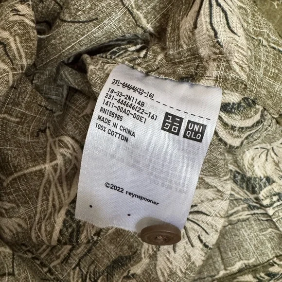 Reyn Spooner x Uniqlo Green Hawaiian Shirt with Palm Tree Print - Picture 5 of 5